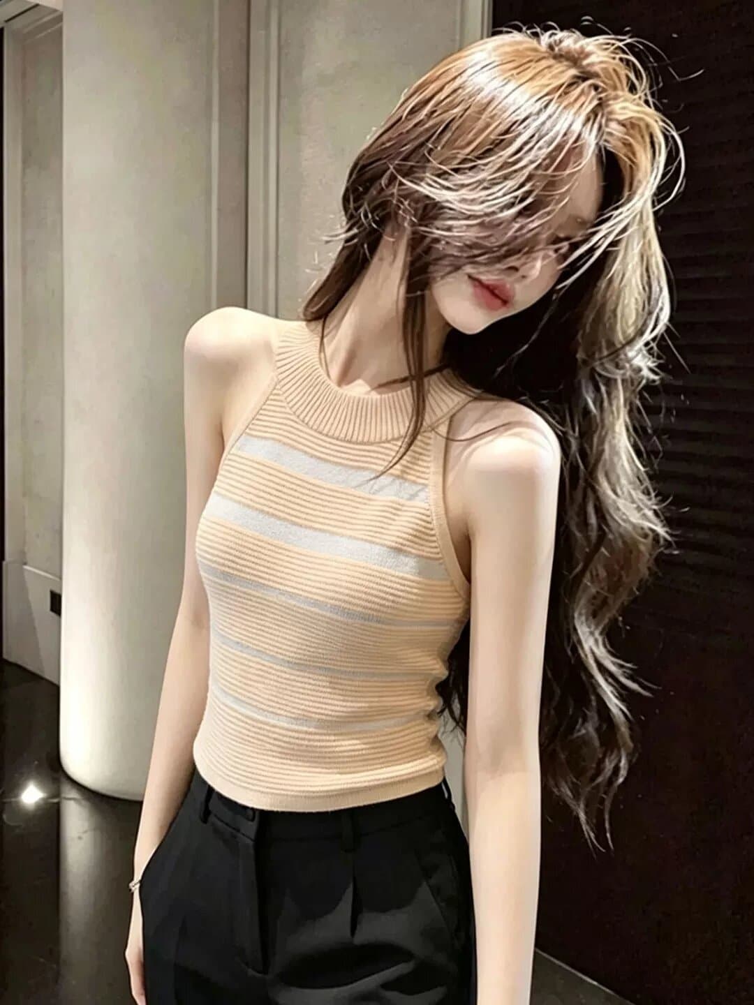 천 골드 센스 홀로우 아웃 디자인 센스 행침 목 오프숄더 슬립 인사이드 가져 가라. 여름 섹시함 맨위 여성