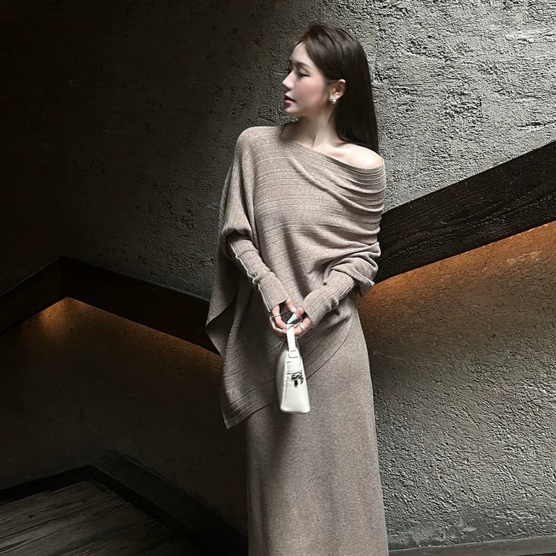 고급 센스 로얄 자매 바람 비스듬한 어깨 숄 니트 드레스 아이들 가을 겨울 2026 새로운 느긋한 바람 세트 롱 스커트 상세 이미지 1