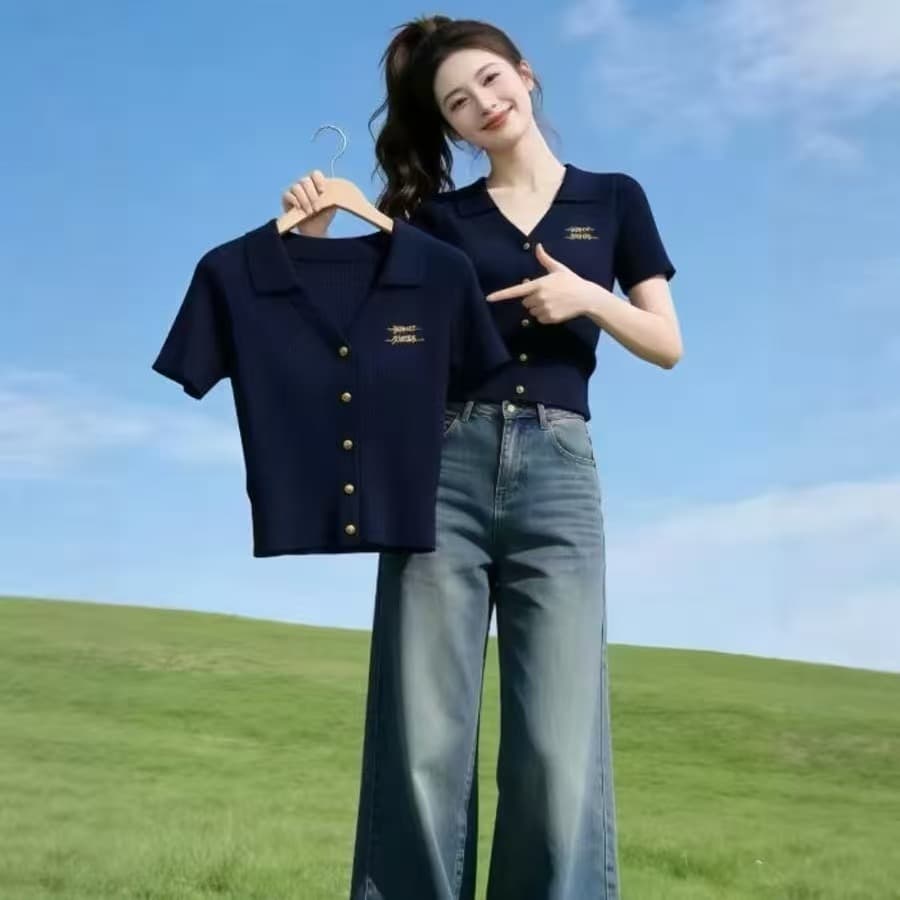 2026 여름 새로운 여성 회색 캐주얼 품격 V넥 반팔 니트 스웨터 패션 출퇴근 슬림해 보이는 맨위 서비스