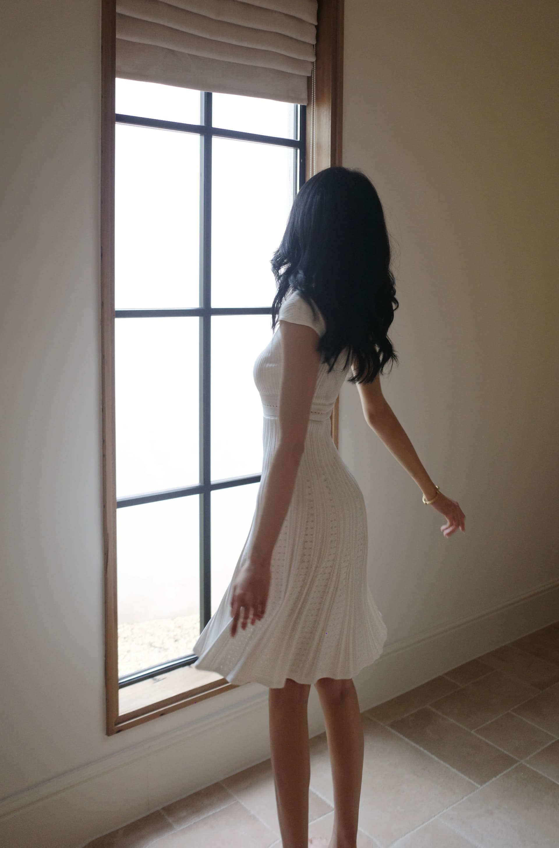 하얀 백조 프랑스식 u 칼라 진자 중간 길이 드레스 얼음 센스 높음 폭탄 허리 수축 자카드 디자인 상세 이미지 4