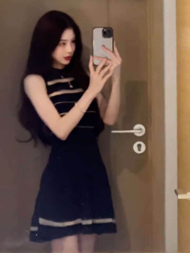 망사 패치워크 홀로우 아웃 검정색 스트라이프 니트 여성 드레스 여름 새로운 민소매 이미지 2