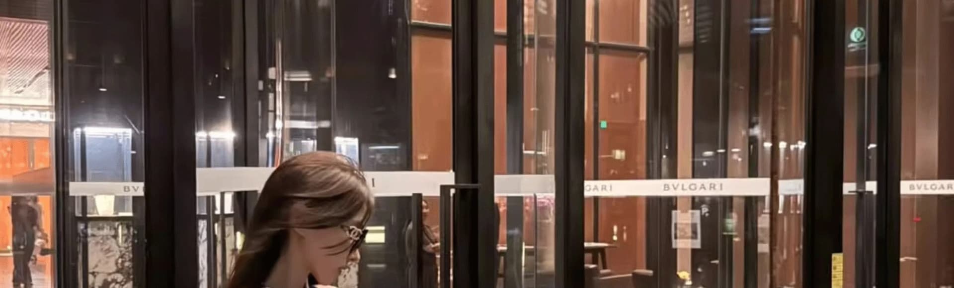 진한 파란색 로얄 자매 센스 행침 목 여성 드레스 섹시함 핫걸 몸매 가꾸기 슬림해 보이는 타이트 스커트 명문 여성 연회 작은 드레스 상세 이미지 50