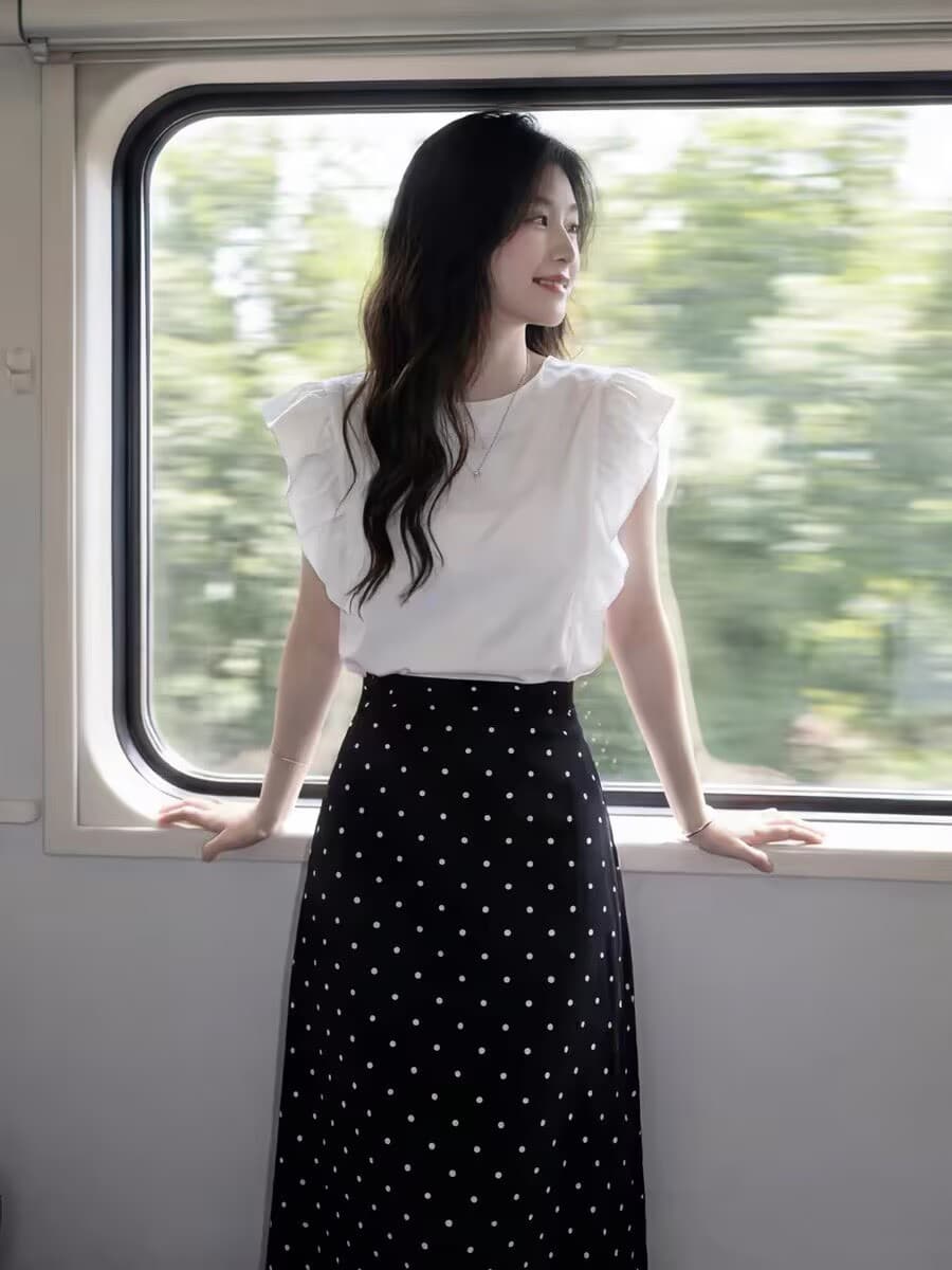 자이언트 잘 생긴 전체 집합 ootd 착용 가져 가라. 여름 여성 화이트 프릴 반팔 맨위 도트 무늬 반신 스커트 투피스 슈트 이미지 3