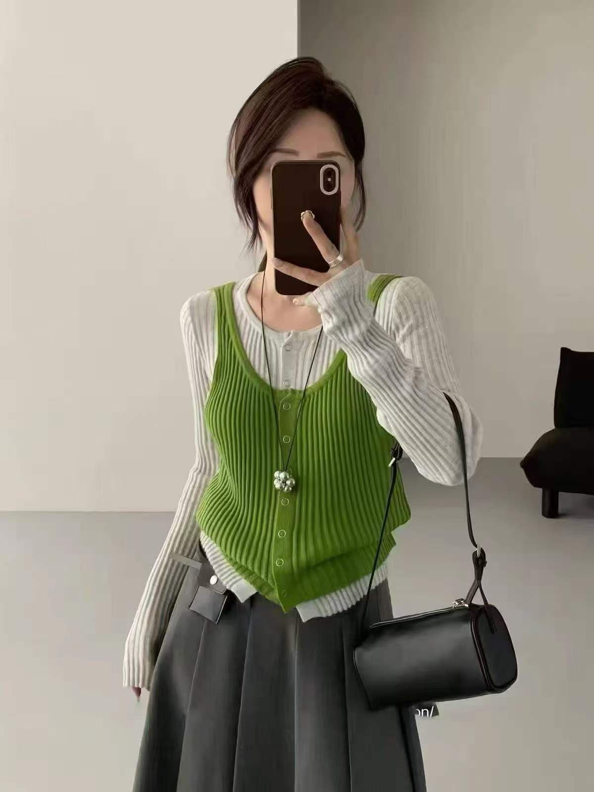 한 부서 배색 페이크 레이어드 긴팔 니트 스웨터 여성 가을 2026 새로운 디자인 센스 몸매 가꾸기 외출용 고유 한 맨위 상세 이미지 10