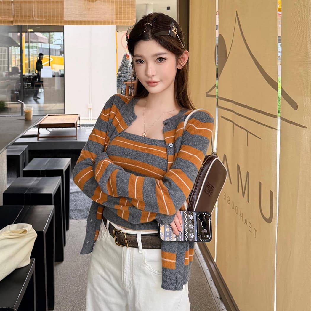 miu 부서 세련된 슈퍼 색상 일치 회색 주황색 스트라이프 니트 튜브탑 오픈 가디건 세련된 2026 가을 겨울 투피스 세트 이미지 2