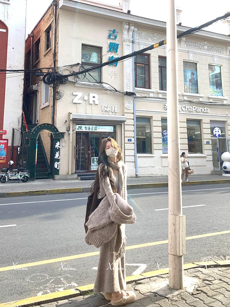부드러운 바람 스카프 행침 목 u 칼라 니트 여성 드레스 가을 겨울 새로운 분위기 센스 몸매 가꾸기 슬림해 보이는 무릎 아래 롱 스커트 상세 이미지 24