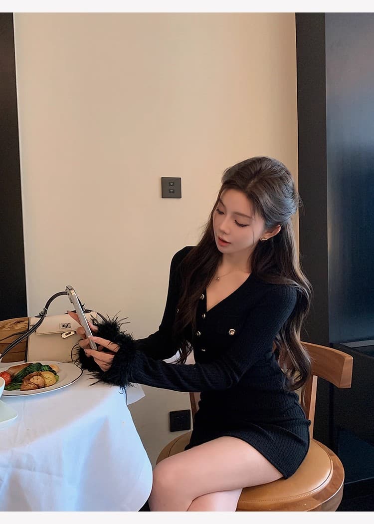 치우 고기 야오 화이트 털 머리 소매 샤오시엔 V넥 니트 여성 드레스 가을 새로운 몸매 가꾸기 품격 타이트 스커트 상세 이미지 8
