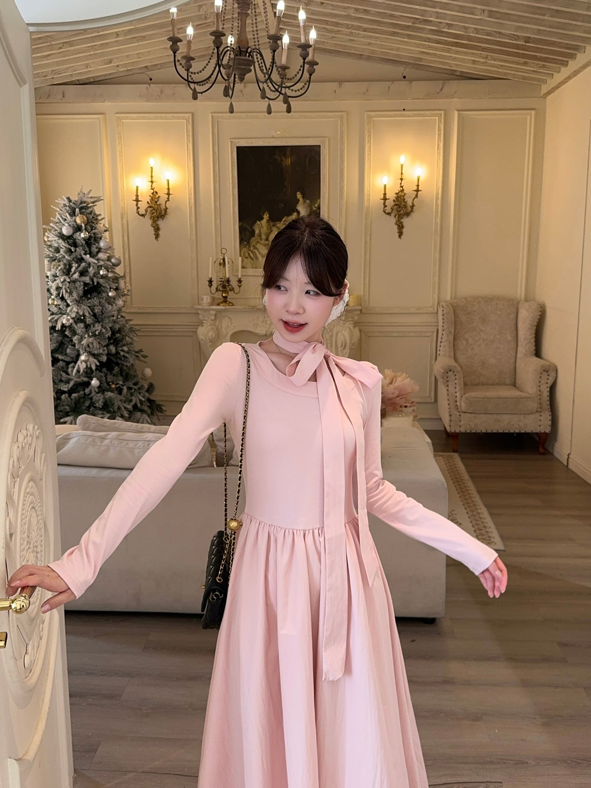 부드러운 바람 핑크색 라운드 넥 나비 매듭 긴팔 여성 드레스 가을 새로운 허리 수축 Chic 롱 스커트 상세 이미지 5