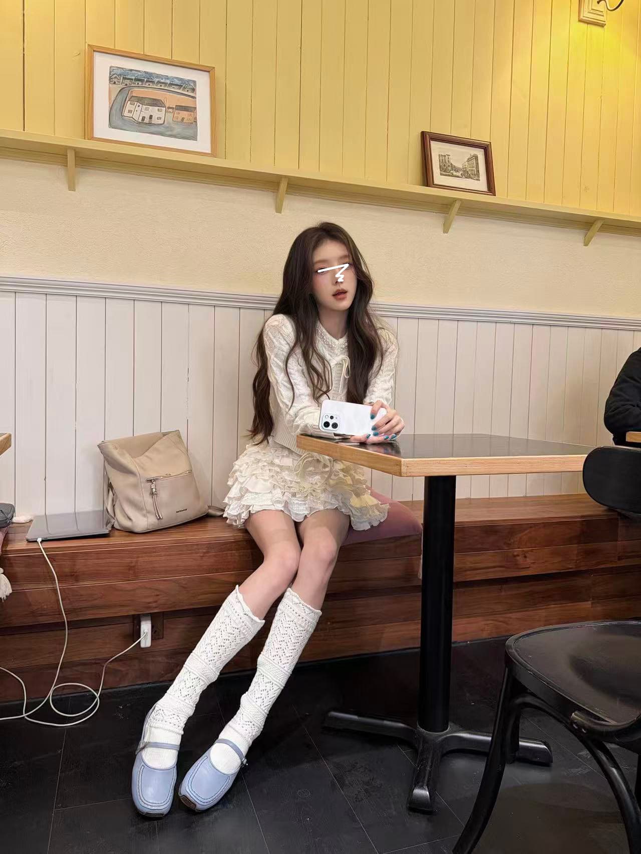 프랑스식 레트로 크로 셰 뜨개질 레이스업 나비 매듭 니트 오픈 가디건 여성 겨울 이른 봄 화이트 비즈 박기 쇼트 스타일 스웨터 코트 상세 이미지 6