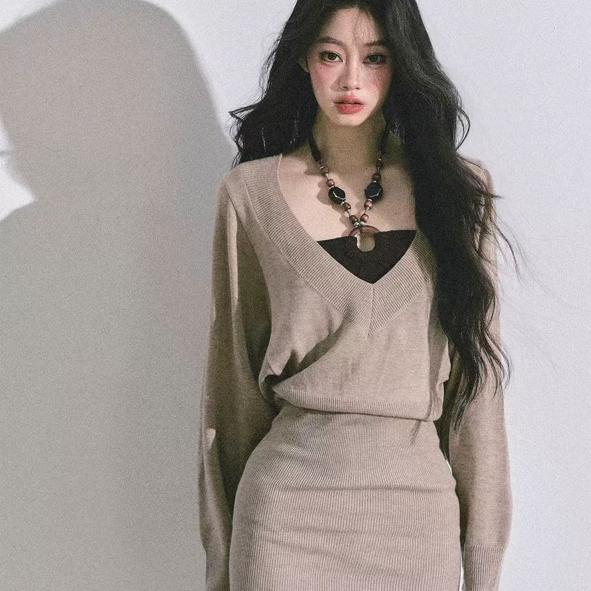 한 부서 V넥 긴팔 니트 스웨터 여성 가을 겨울 순수한 욕망 섹시함 허리 수축 슬림해 보이는 다용도 드레스 상세 이미지 10
