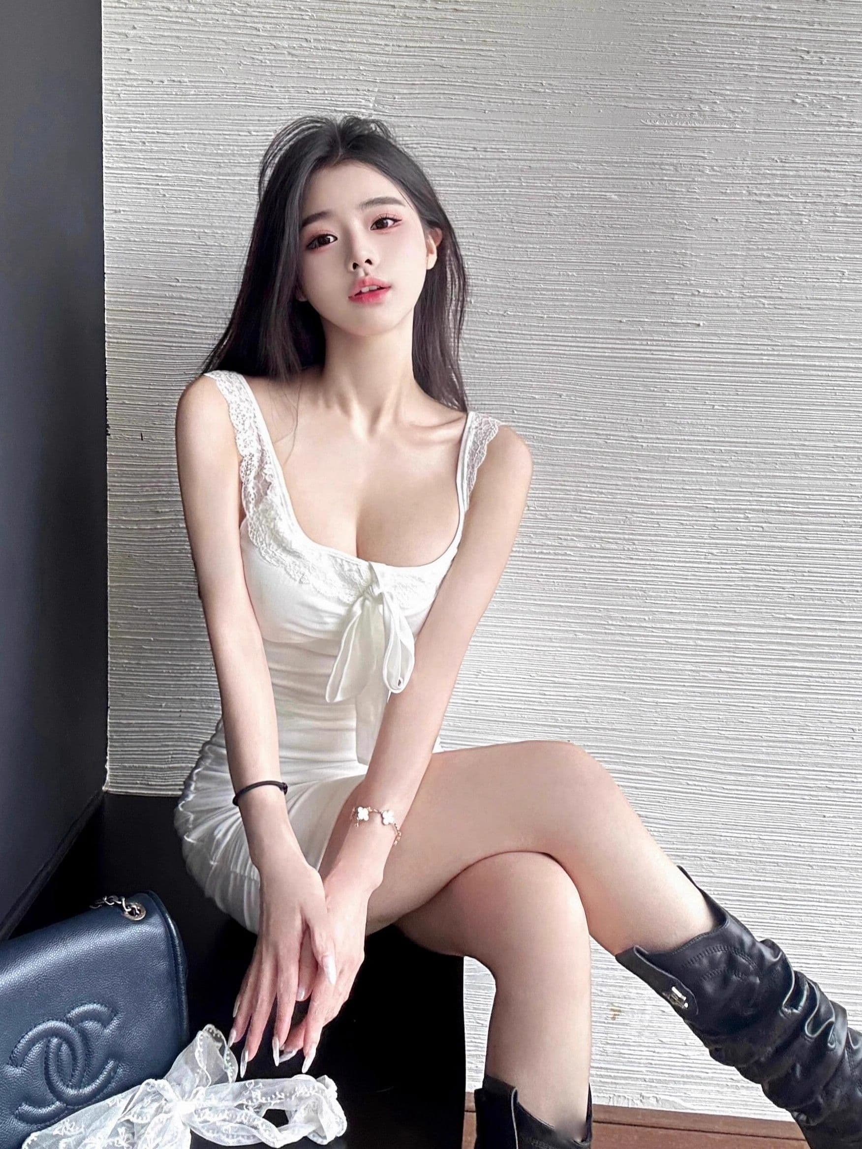 섹시함 몸매 가꾸기 화이트 타이트 스커트 슬립 드레스 섹시함 순수한 욕망 레이스 측면 허리 수축 슬림해 보이는 레이스업 타이트 미니 스커트 상세 이미지 8