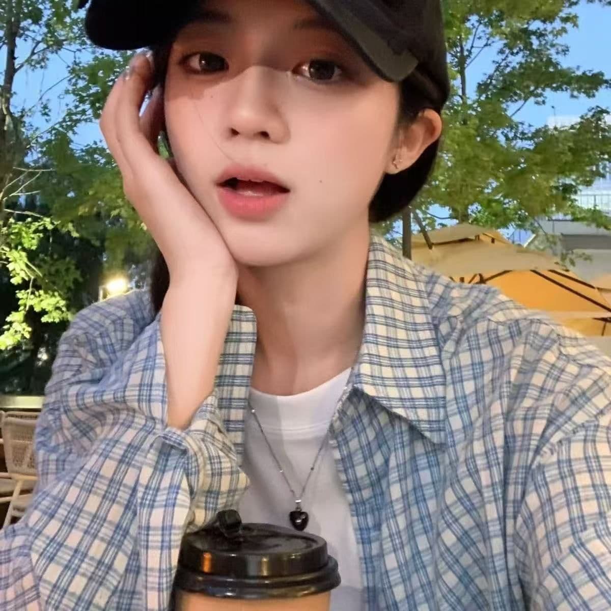 파란색 체크무늬 긴팔 셔츠 여름 새로운 루즈핏 셔츠 자외선 차단 재킷 오픈 가디건 캐주얼 맨위 상세 이미지 9