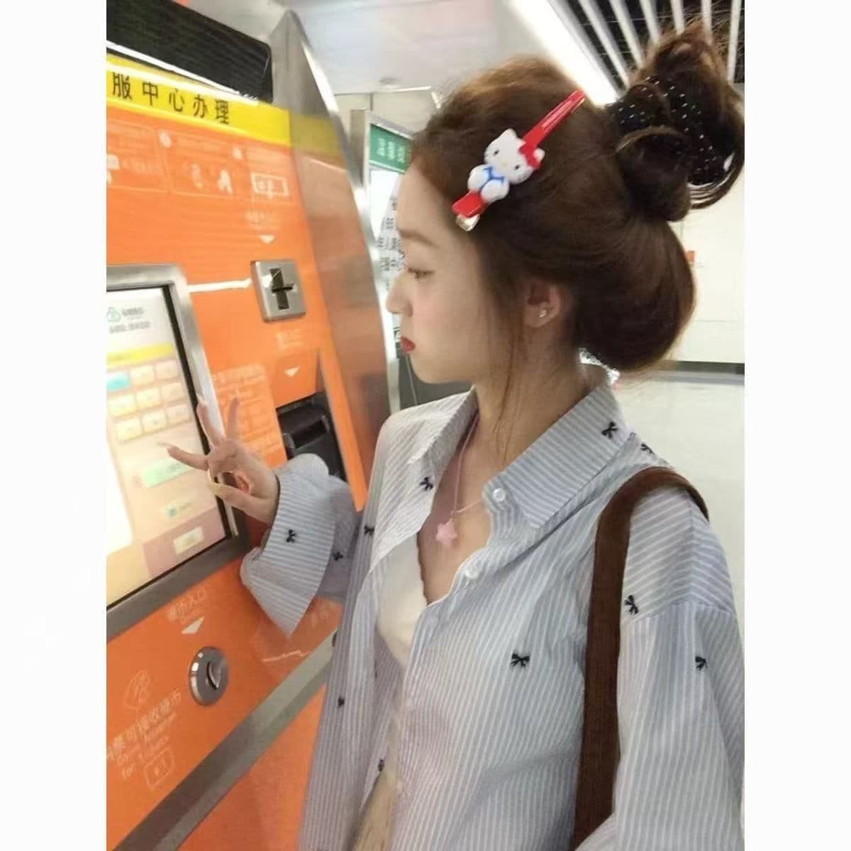 나비 매듭 연령 감소 스트라이프 여성 셔츠 디자인 센스 한 부서 루즈핏 캐주얼 셔츠 긴팔 자외선 차단 맨위 재킷 트렌디 상세 이미지 2