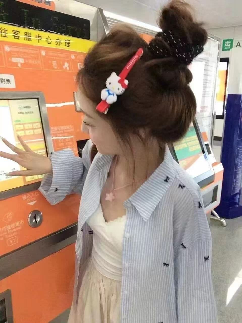 나비 매듭 연령 감소 스트라이프 여성 셔츠 디자인 센스 한 부서 루즈핏 캐주얼 셔츠 긴팔 자외선 차단 맨위 재킷 트렌디 상세 이미지 4