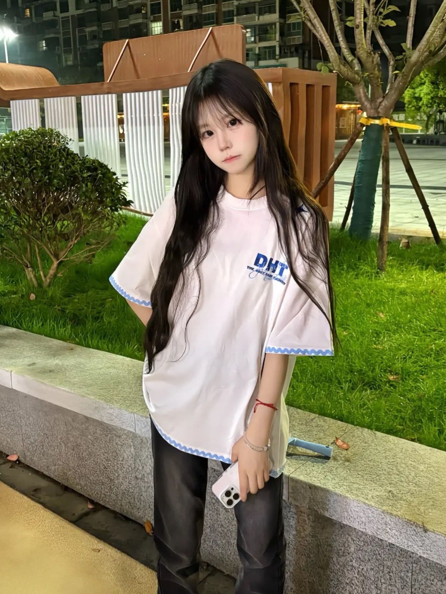 한국 스타일 패션 자수 조개 자수 루즈핏 티셔츠 이미지 3