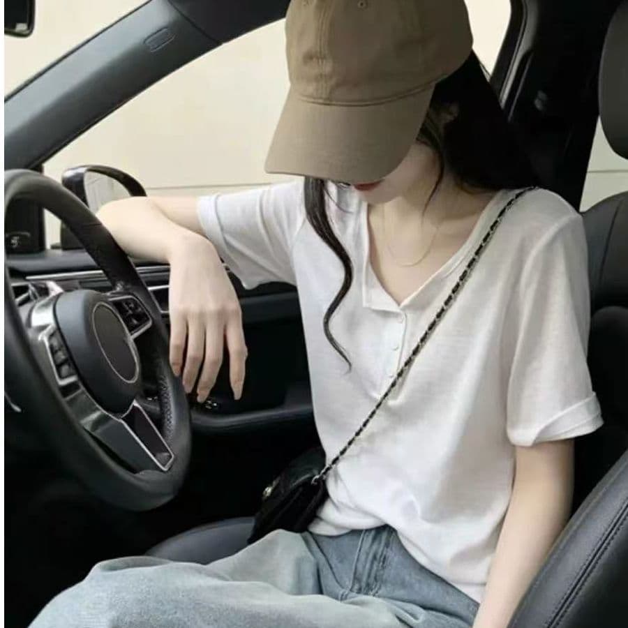 눈꽃 면 캐주얼 느긋한 바람 반팔 티셔츠 여성 여름 패션 디자인 센스 긍정적 인 어깨 의류 이미지 2