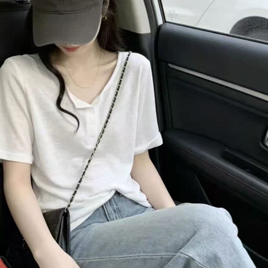 눈꽃 면 캐주얼 느긋한 바람 반팔 티셔츠 여성 여름 패션 디자인 센스 긍정적 인 어깨 의류 이미지 4