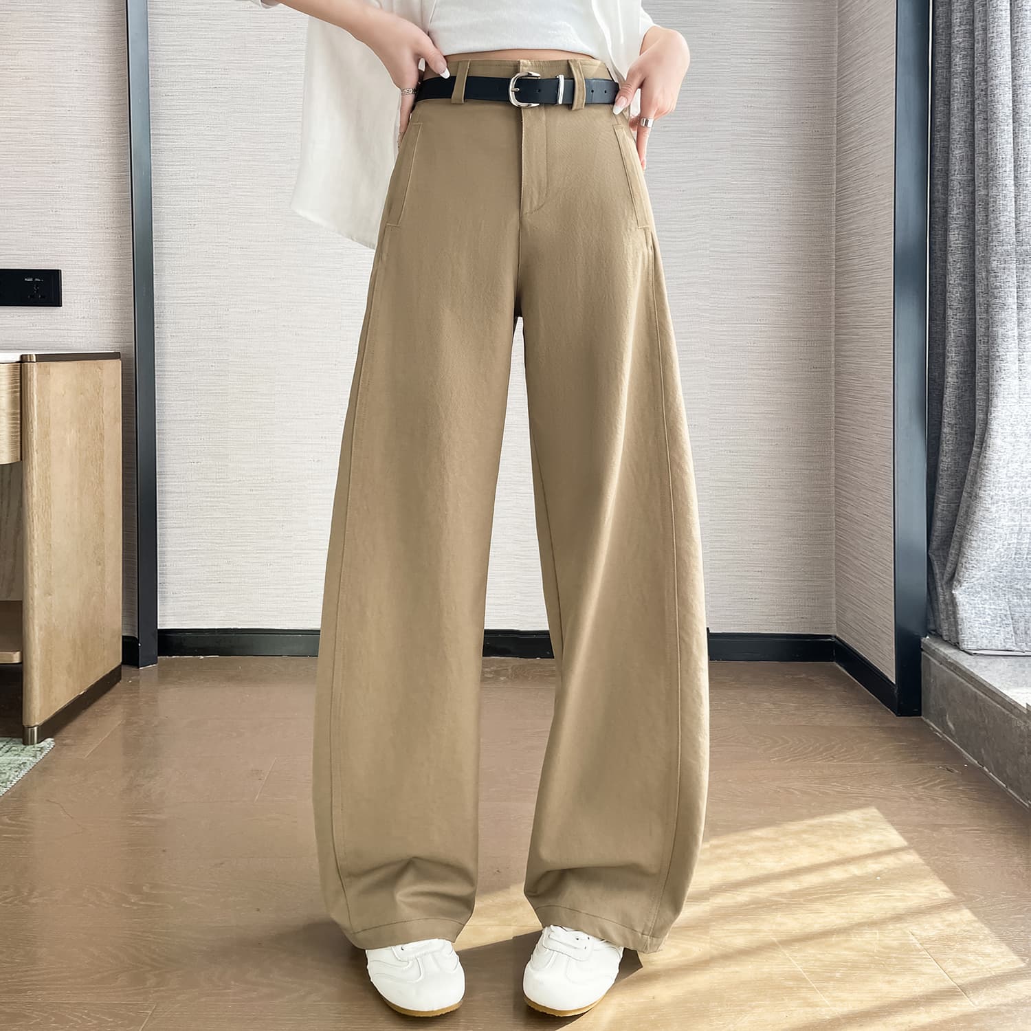 카키 고급 센스 정장 캐주얼 바지 2026 가을 느긋한 바람 좁은 에디션 도루 센스 패션 루즈핏 넓은 다리 바닥 청소 바지 이미지 4