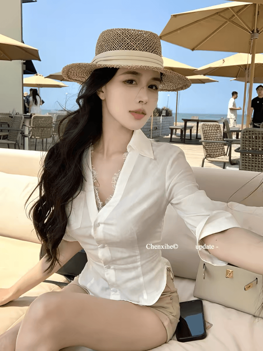 그는 아침 직장 핫걸 라이 경기 서울 레이스 조각 중간 소매 셔츠 흑인과 백인 색상 페이크 레이어드 허리 수축 맨위