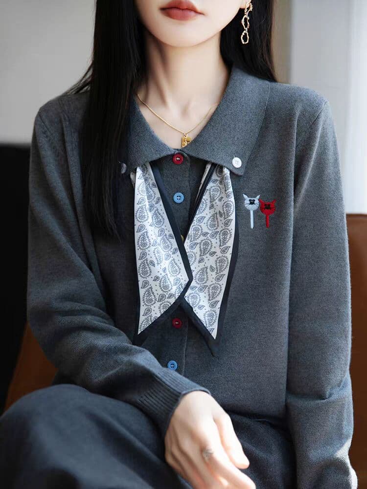 색상 버클 자수 스카프 니트 카디건 코트 2026 새로운 가을 외부 가져 가라. 외국 가스 빅 사이즈 여성 의류 맨위