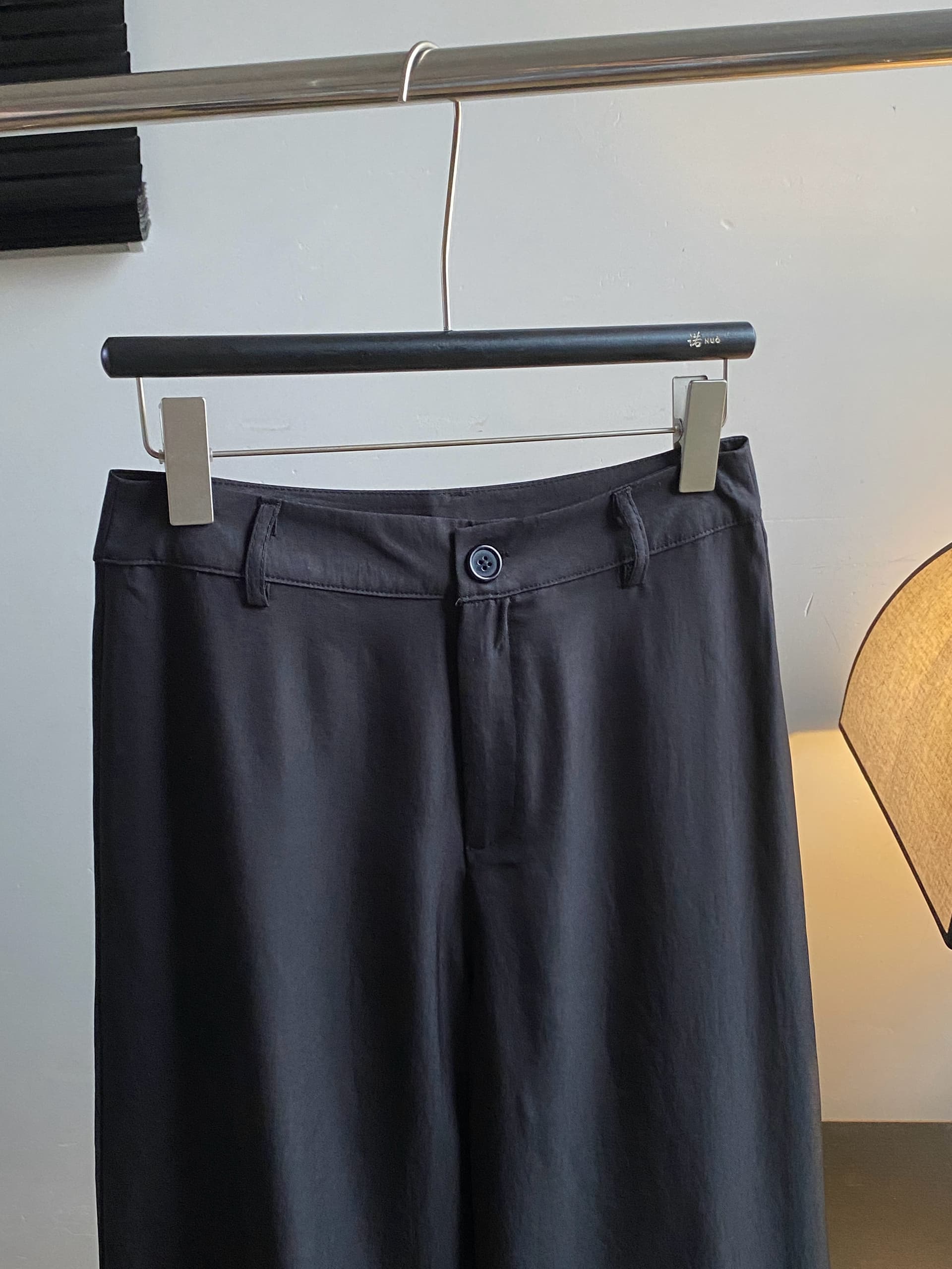 skk store 블랙 표준 검은 백조 세트 그룹 일본 가져 오기 미쓰비시 세 아세트산 조끼 작은 셔츠 캐주얼 바지 이미지 3