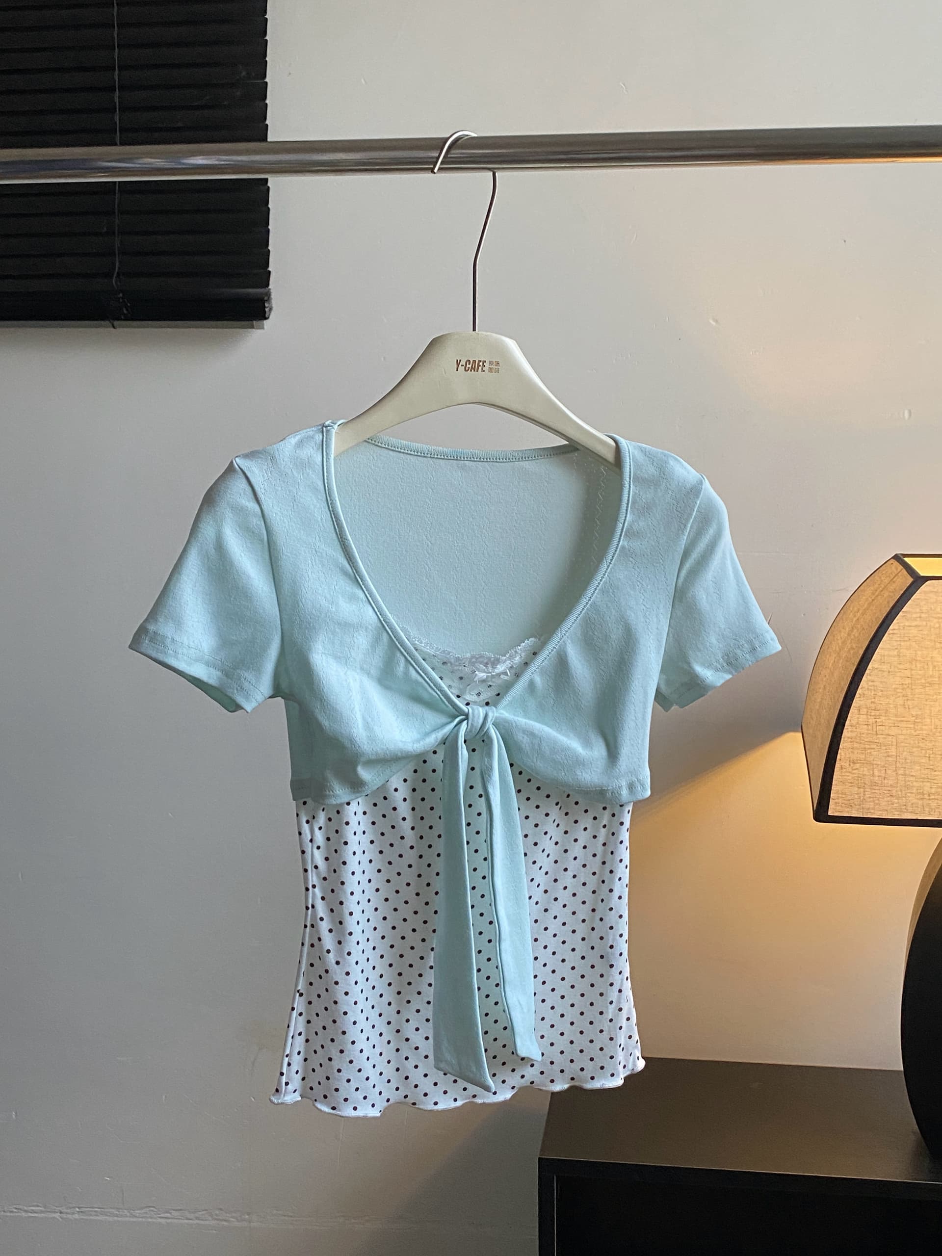 callmeear 배색 나비 매듭 티셔츠 패치워크 디자인 센스 페이크 레이어드 u 칼라 반팔 맨위 여성 여름 이미지 2