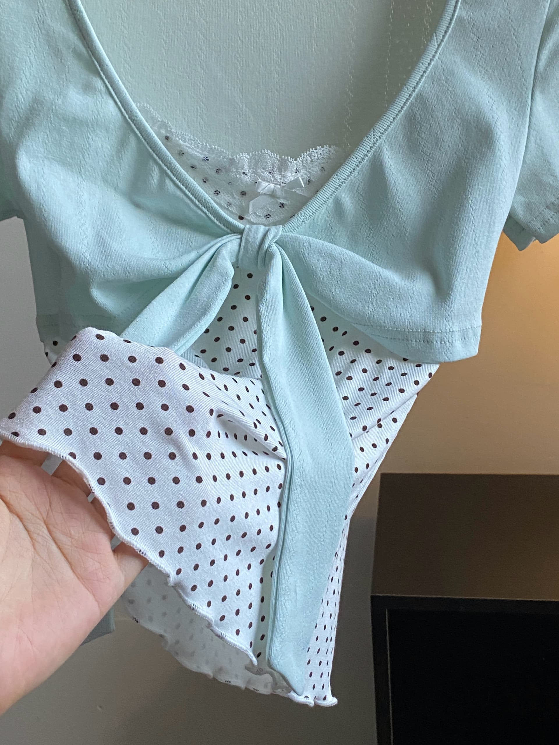 callmeear 배색 나비 매듭 티셔츠 패치워크 디자인 센스 페이크 레이어드 u 칼라 반팔 맨위 여성 여름 이미지 4