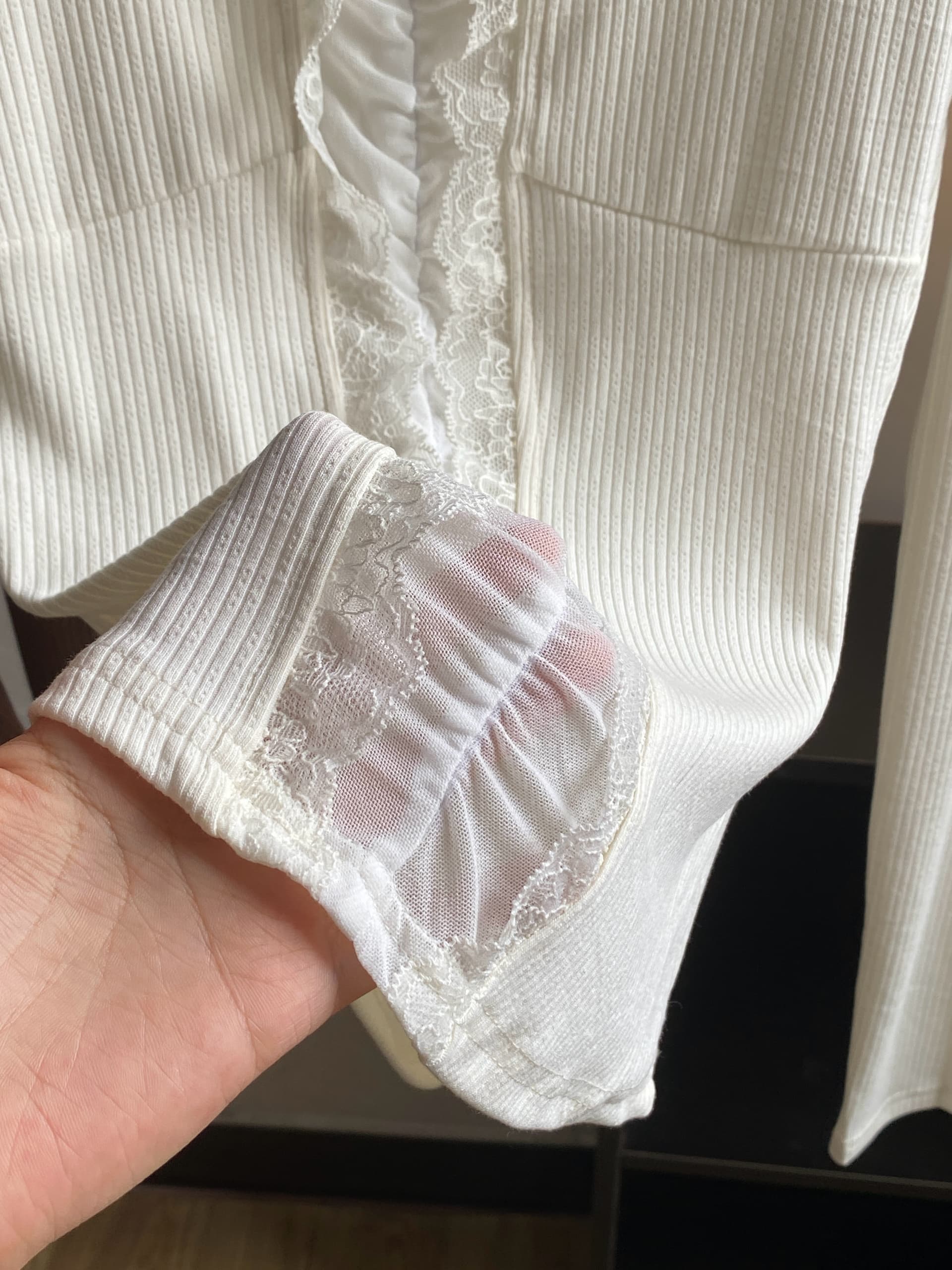 화이트 워터 여성 榛 과일 초콜릿 레이스 레이스 u 칼라 티셔츠 여성 이른 가을 한 부서 디자인 센스 순수한 욕망 섹시함 맨위 이미지 4
