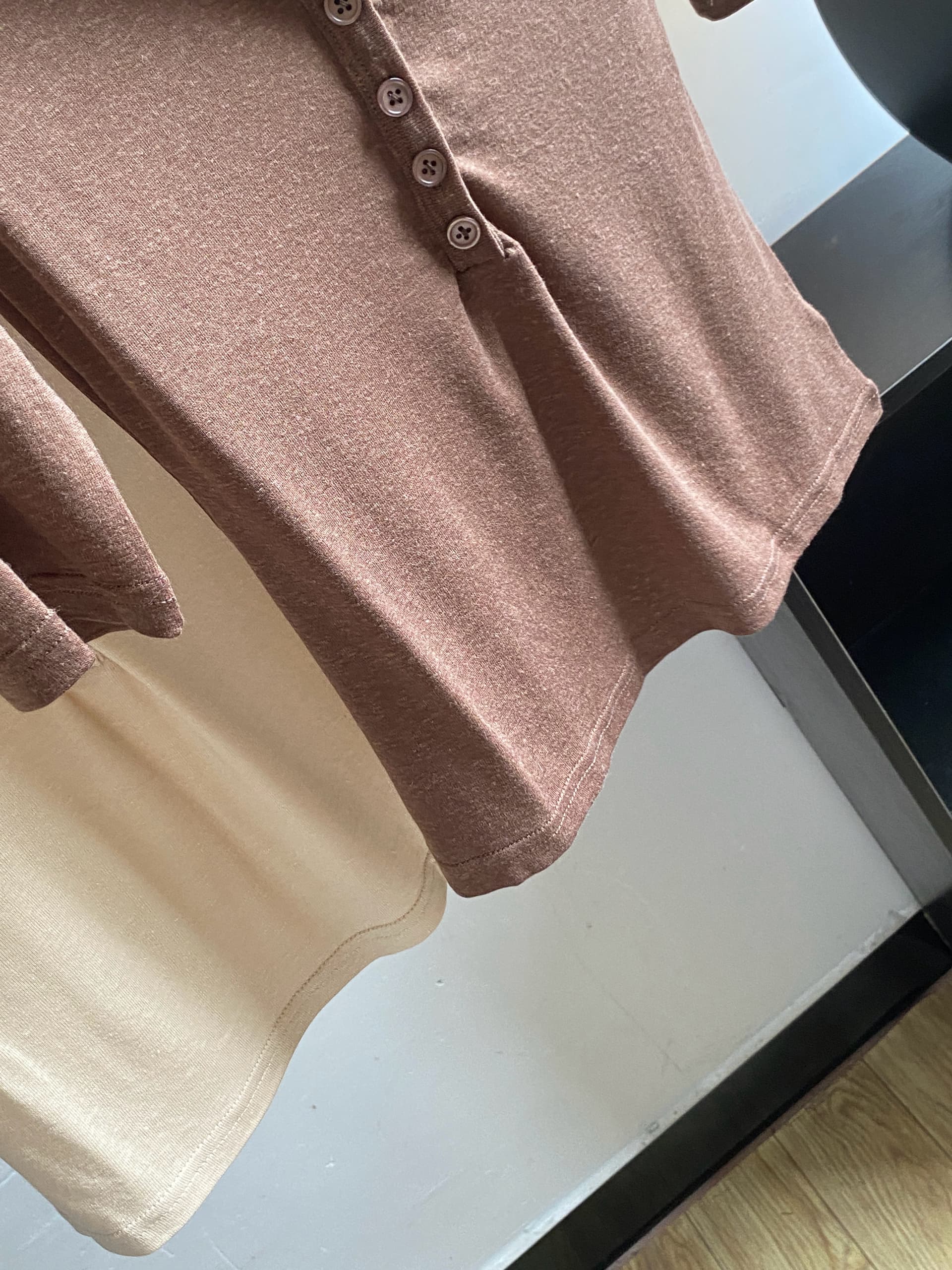 hamyiho 레이스 페이크 레이어드 주간 실크 아마 V넥 티셔츠 여성 가을 몸매 가꾸기 중간 소매 디자인 센스 순수한 욕망 맨위 상세 이미지 6