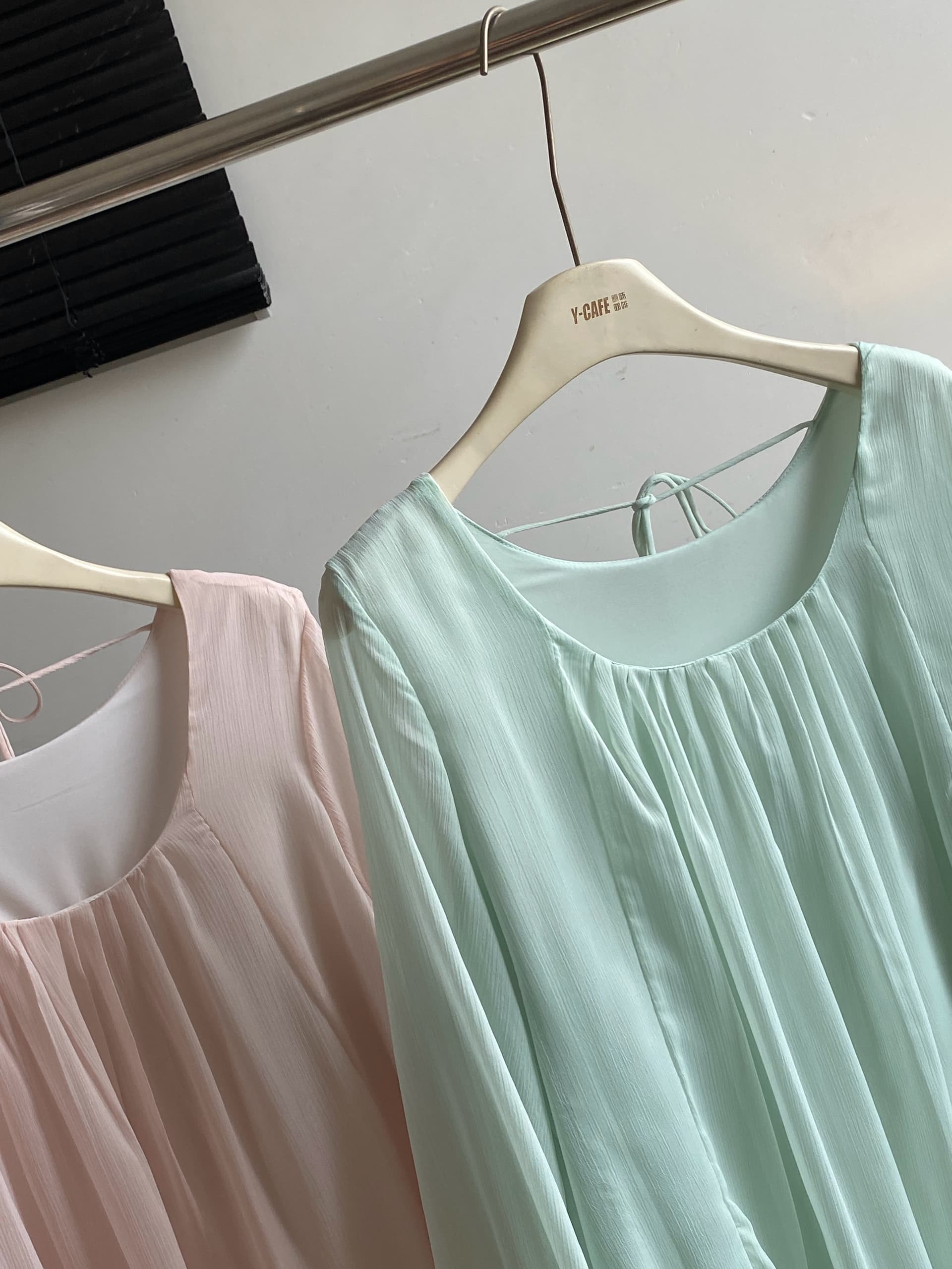 감사합니다. 아니요 고기 펌프 Pleat 라운드 넥 랜턴 버블 긴팔 시폰 셔츠 여성 가을 부드러운 바람 얇고 가벼운 루즈핏 맨위 이미지 4