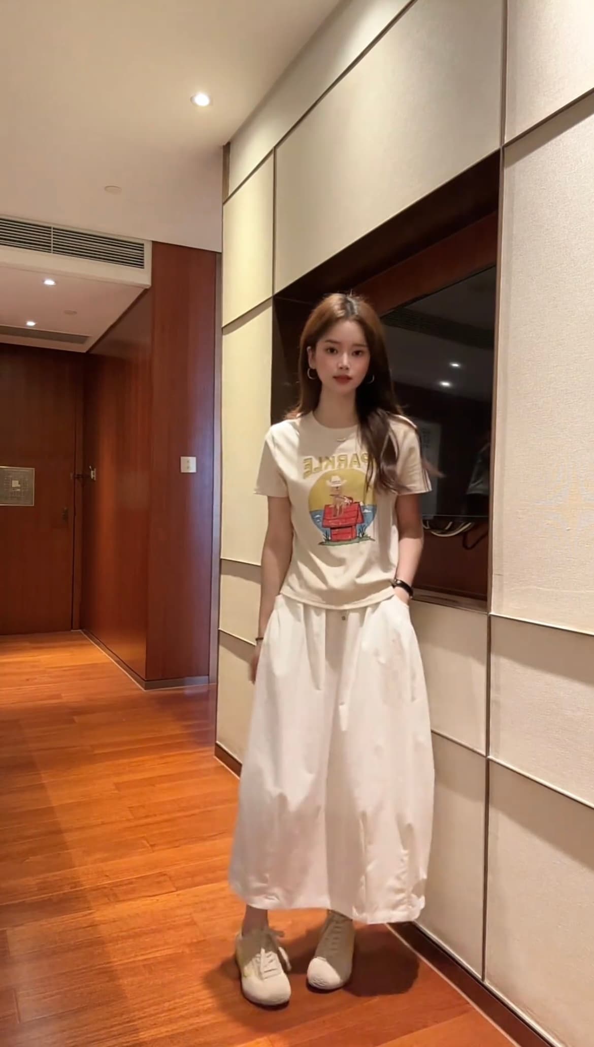 나인 리 빨간색 하우스 강아지 여름 긍정적 인 어깨 다용도 미니멀리즘 반팔 티셔츠 반 스커트 세트 이미지 2