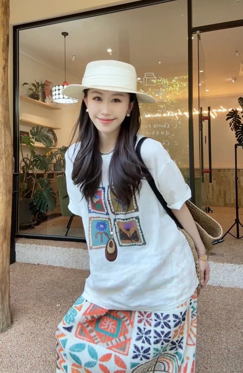 한국 스타일 루즈핏 네 궁전 그리드 만화 다용도 연령 감소 라운드 넥 반팔 맨위 레트로 품격 슬림해 보이는 반신 스커트 상세 이미지 5