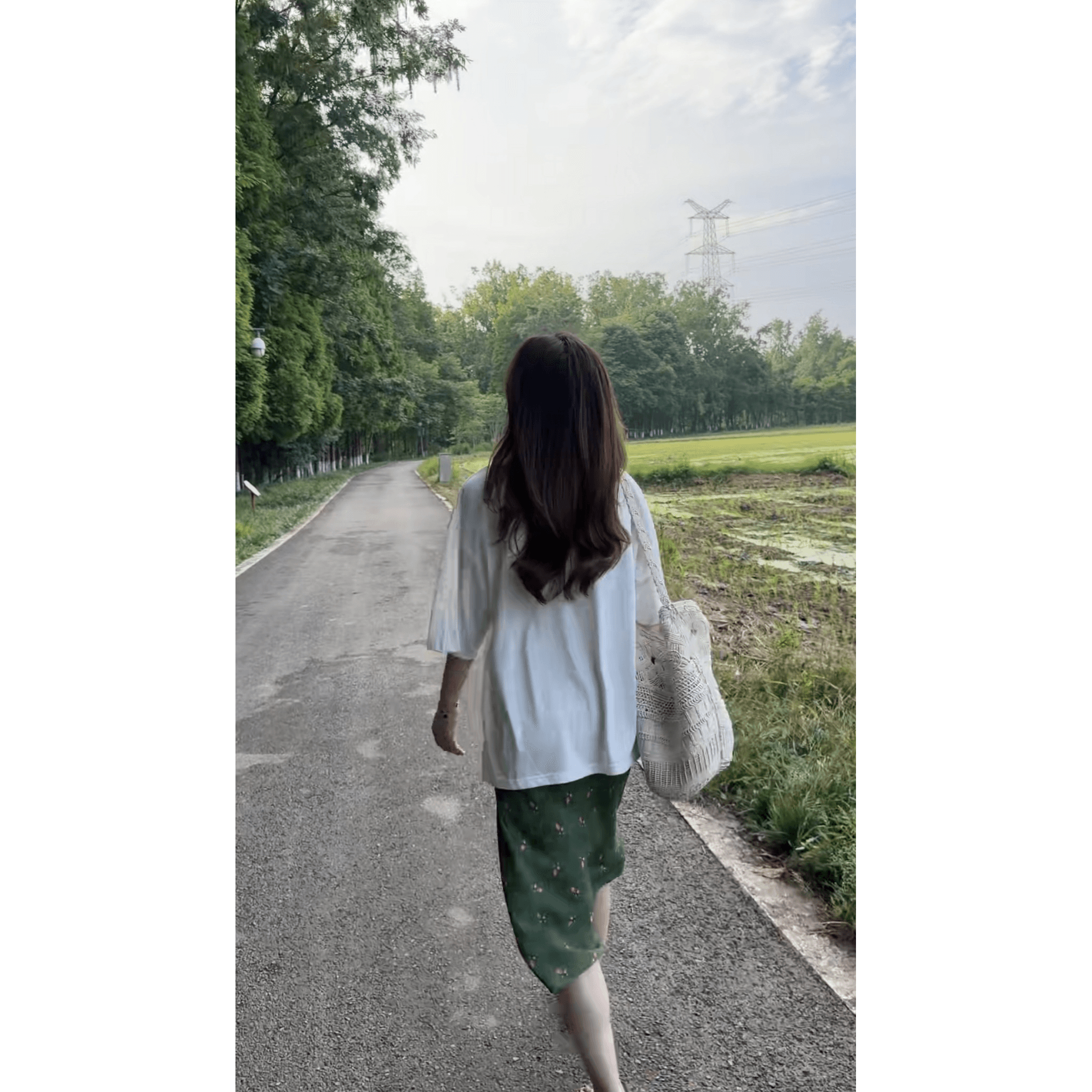 여름 새로운 한 부서 디자인 센스 다용도 루즈핏 프린트 반팔 플러스 꽃무늬 반 스커트 세트 이미지 6