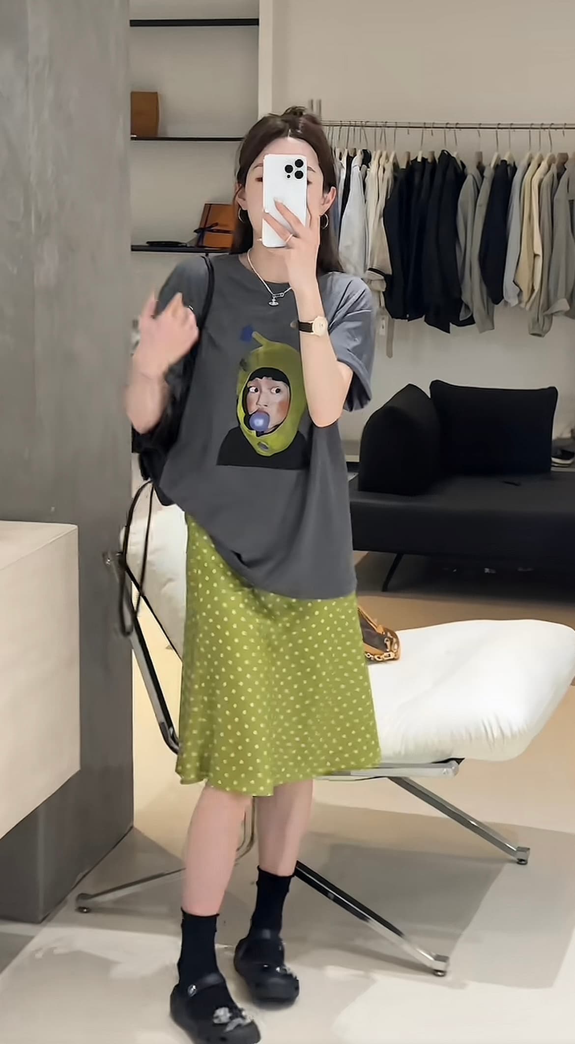 버블 소녀 한 부서 캐주얼 루즈핏 다용도 슬림해 보이는 프린트 티셔츠 도트 무늬 반 스커트 세트 상세 이미지 4