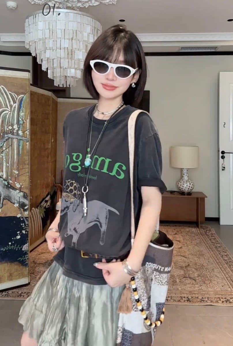 아메리칸 레트로 패션 루즈핏 다용도 반팔 티셔츠 맨위 여성 불규칙 플리츠 반신 스커트 쇼트 스타일 상세 이미지 6