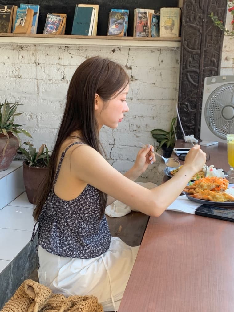 한국 chic 레트로 품격 휴가 바람 작은 청신 꽃무늬 레이스업 슬림해 보이는 조끼 슬립 맨위 상세 이미지 11