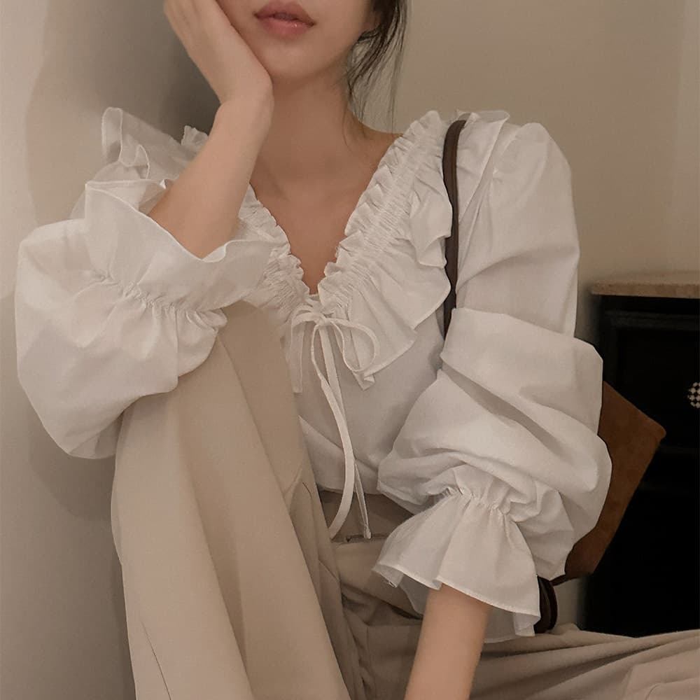 재고 있음 한국 동대문 프랑스식 품격 전후 V넥 레이스업 프릴 나팔 소매 루즈핏 셔츠 맨위 여성 이미지 2