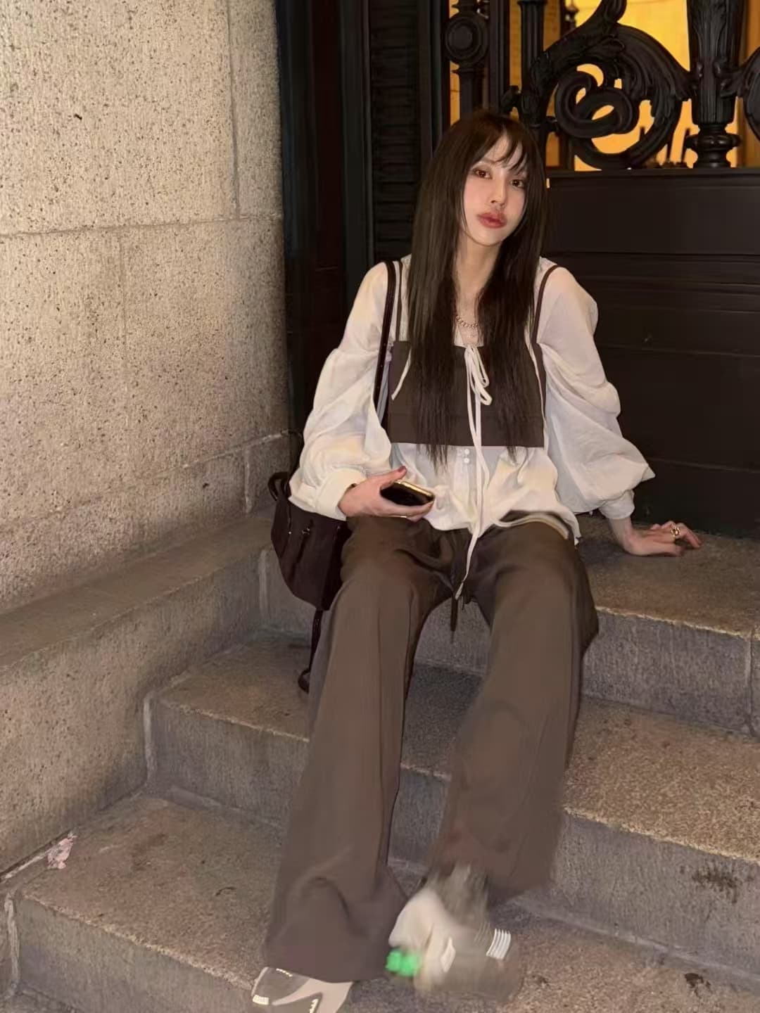 재고 있음 한국 동대문 가을 섹션 낭만적 인 기질 펌프 로프 주름 V넥 레이스업 루즈핏 긴팔 셔츠 맨위 상세 이미지 19