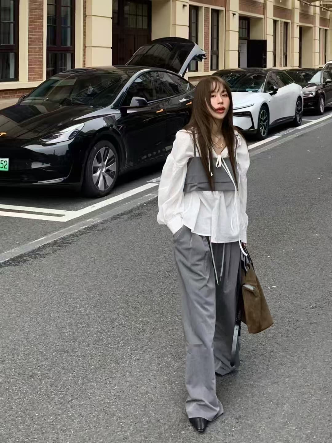 재고 있음 한국 동대문 가을 섹션 낭만적 인 기질 펌프 로프 주름 V넥 레이스업 루즈핏 긴팔 셔츠 맨위 상세 이미지 30