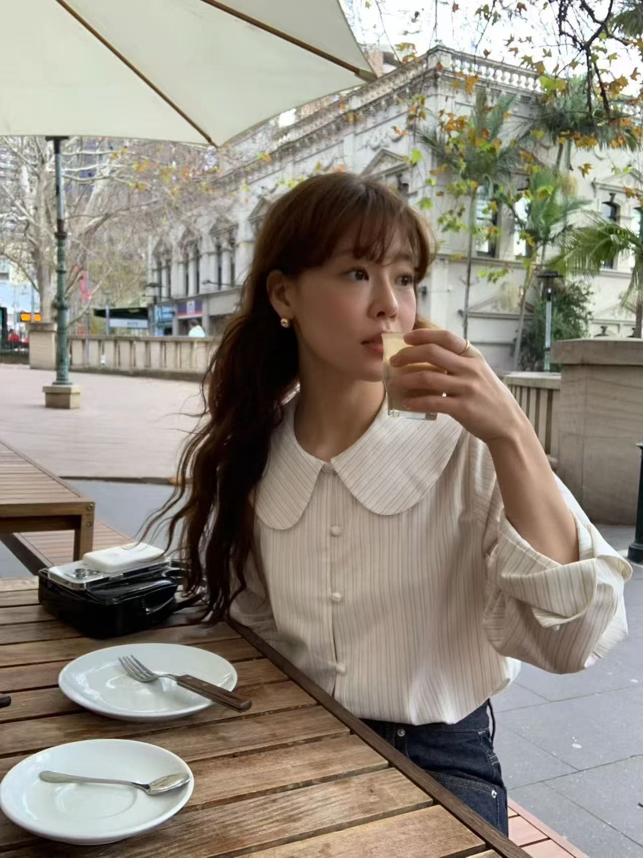 재고 있음 한국 동대문 프랑스식 품격 귀여운 연령 감소 베이비 칼라 스트라이프 루즈핏 캐주얼 긴팔 여성 셔츠 상세 이미지 1