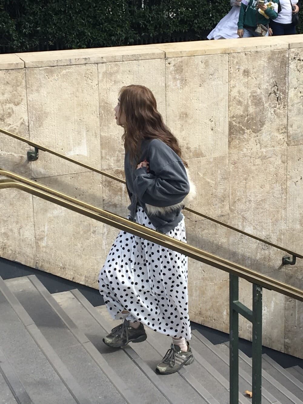 재고 있음 한국 동대문 레트로 품격 캐주얼 프릴 도트 무늬 허리밴드 레이스업 중간 길이 반신 스커트 상세 이미지 32