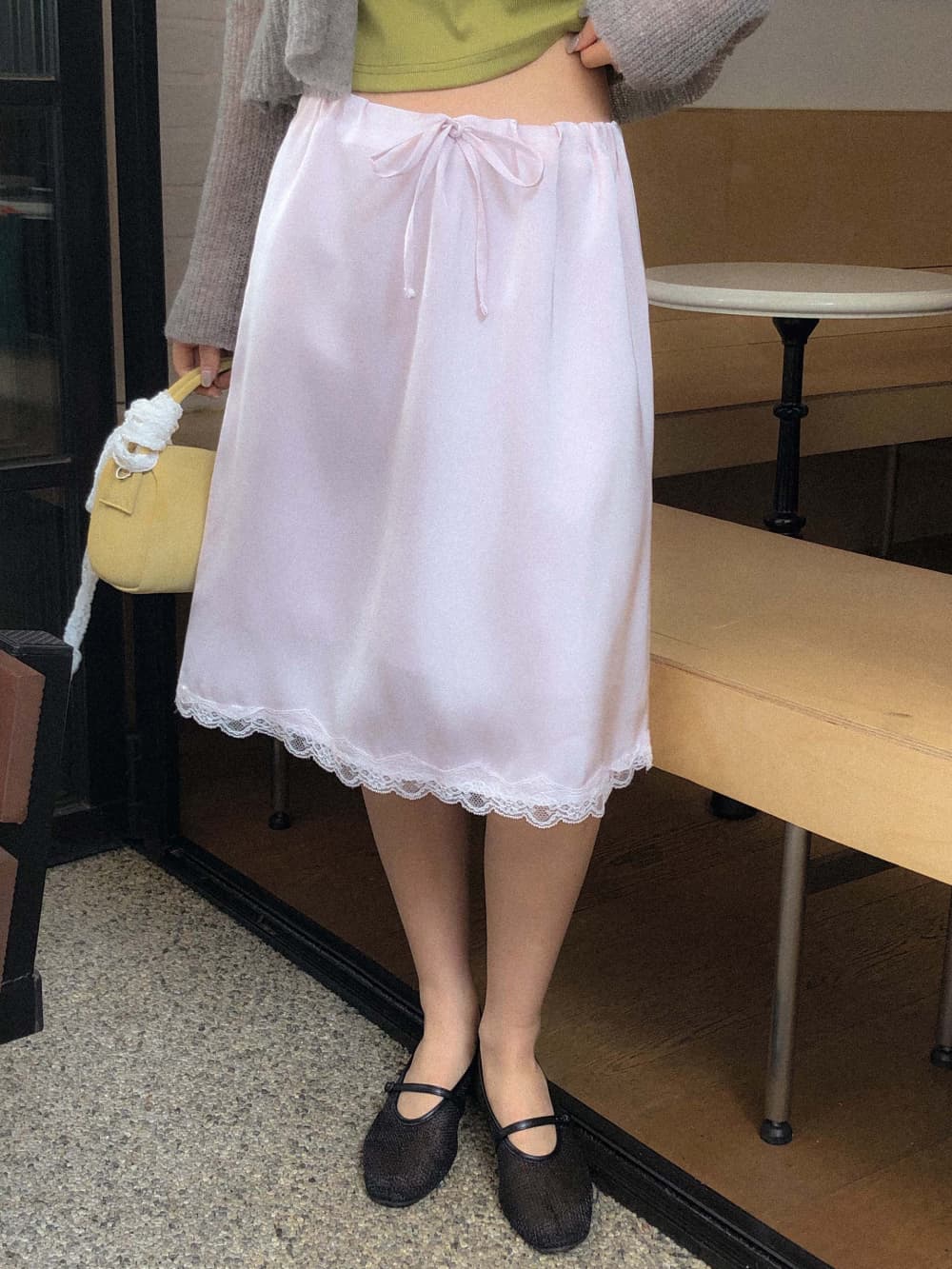 chic 프랑스식 광택 반신 스커트 부드러운 찹쌀 단색 레이스업 레이스 조각 새틴 중간 길이 스커트 상세 이미지 3