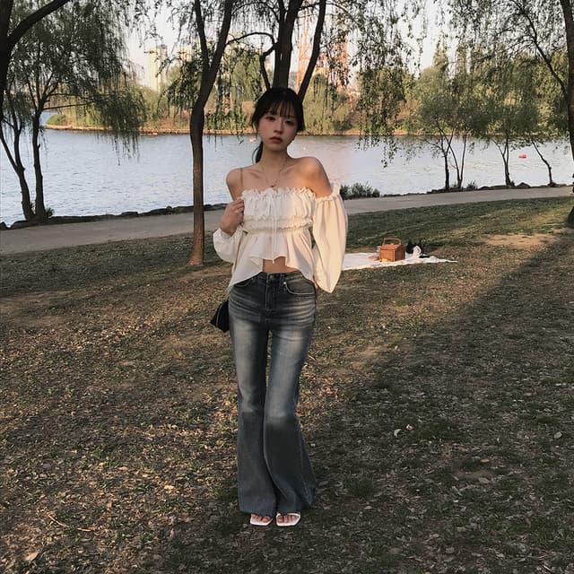 한 부서 보트넥 오프숄더 셔츠 주름 레이스업 허리 수축 쇼트 스타일 불규칙 벌룬 소매 맨위 상세 이미지 13