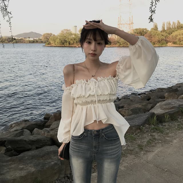 한 부서 보트넥 오프숄더 셔츠 주름 레이스업 허리 수축 쇼트 스타일 불규칙 벌룬 소매 맨위 상세 이미지 17
