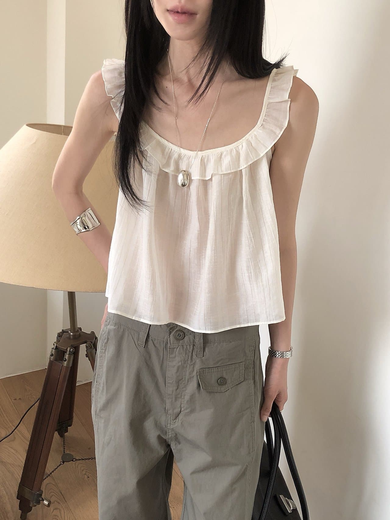 한 부서 부드러운 프릴 질감 센스 작은 셔츠 맨위 루즈핏 민소매 조끼 상세 이미지 4