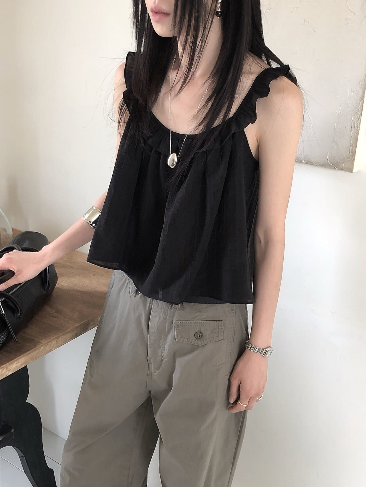 한 부서 부드러운 프릴 질감 센스 작은 셔츠 맨위 루즈핏 민소매 조끼 상세 이미지 13