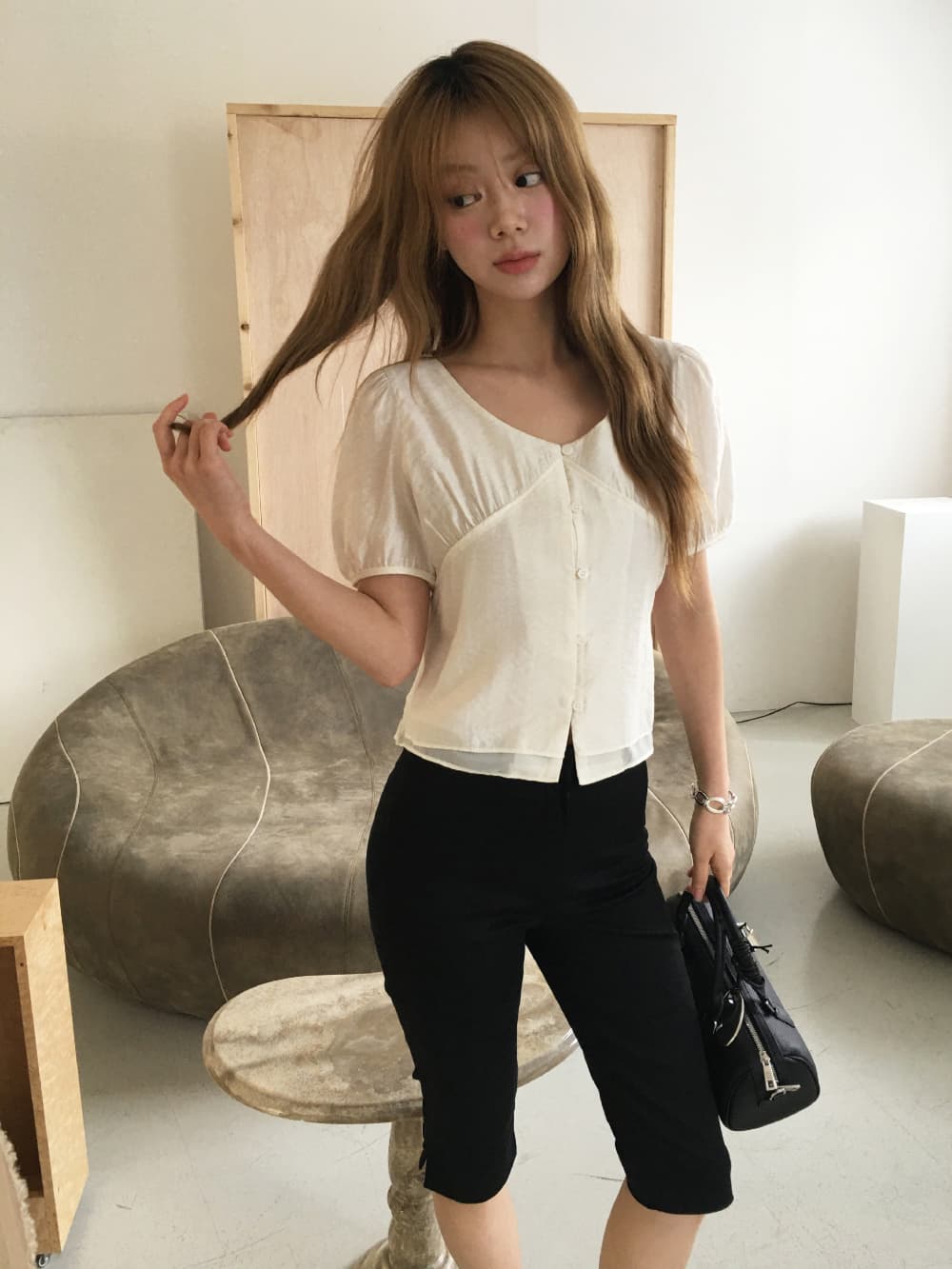 한 부서 V넥 레이스업 거품 소매 셔츠 작은 대중 디자인 센스 주름 쇼트 스타일 오픈 가디건 맨위 상세 이미지 7