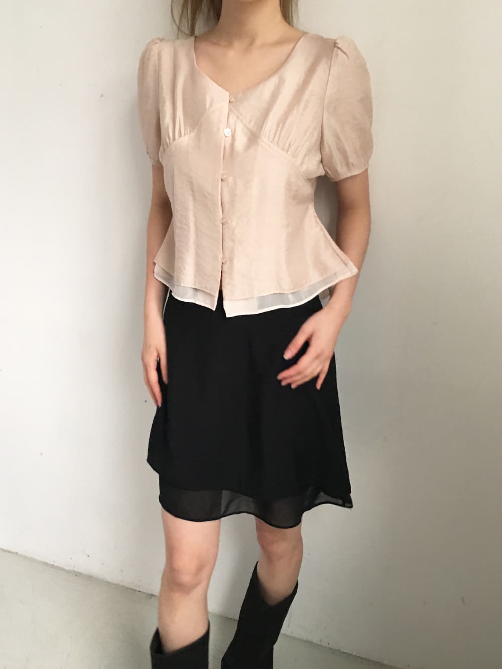 한 부서 V넥 레이스업 거품 소매 셔츠 작은 대중 디자인 센스 주름 쇼트 스타일 오픈 가디건 맨위 상세 이미지 17