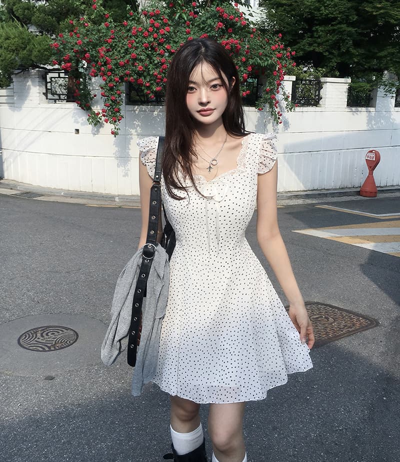 한 부서 레이스 레이스 도트 무늬 작은 검은 드레스 프릴 작은 키 쇼트 스타일 드레스 이미지 4