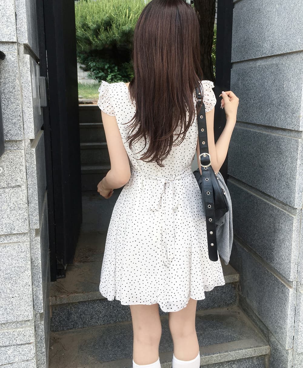 한 부서 레이스 레이스 도트 무늬 작은 검은 드레스 프릴 작은 키 쇼트 스타일 드레스 상세 이미지 9